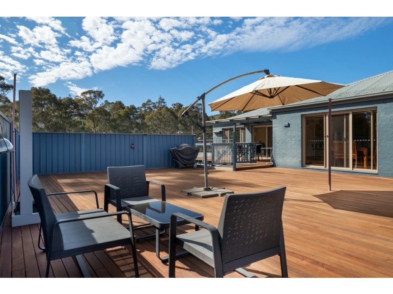 39 Thomas Mitchell Crescent, Sunshine Bay NSW 2536