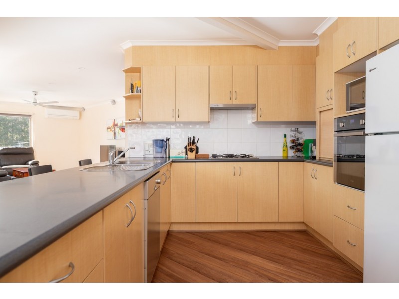 39 Thomas Mitchell Crescent, Sunshine Bay NSW 2536