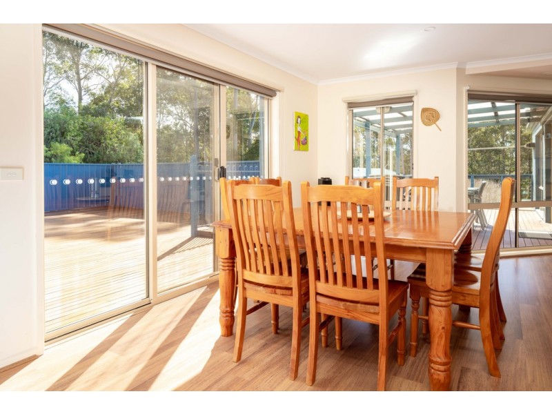39 Thomas Mitchell Crescent, Sunshine Bay NSW 2536