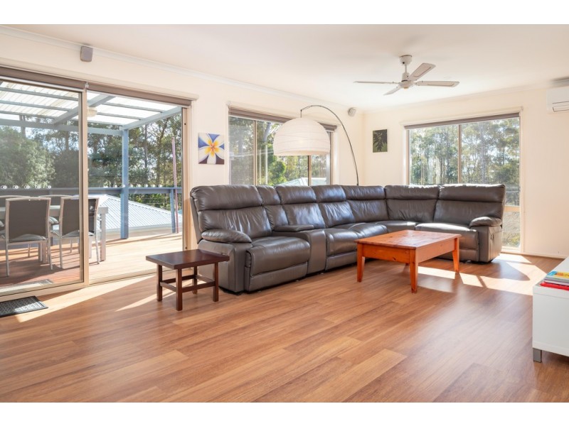 39 Thomas Mitchell Crescent, Sunshine Bay NSW 2536