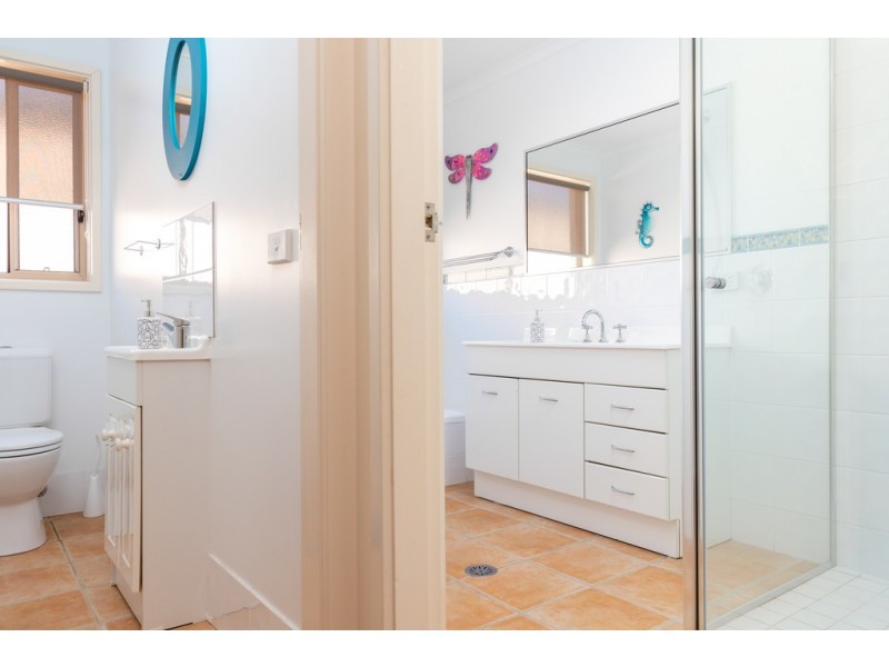 39 Thomas Mitchell Crescent, Sunshine Bay NSW 2536