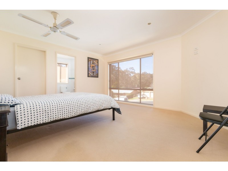 39 Thomas Mitchell Crescent, Sunshine Bay NSW 2536