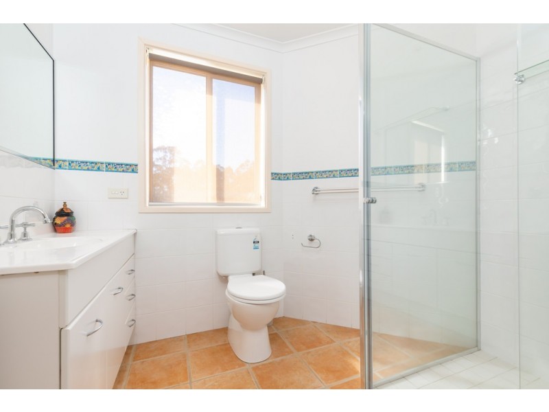39 Thomas Mitchell Crescent, Sunshine Bay NSW 2536
