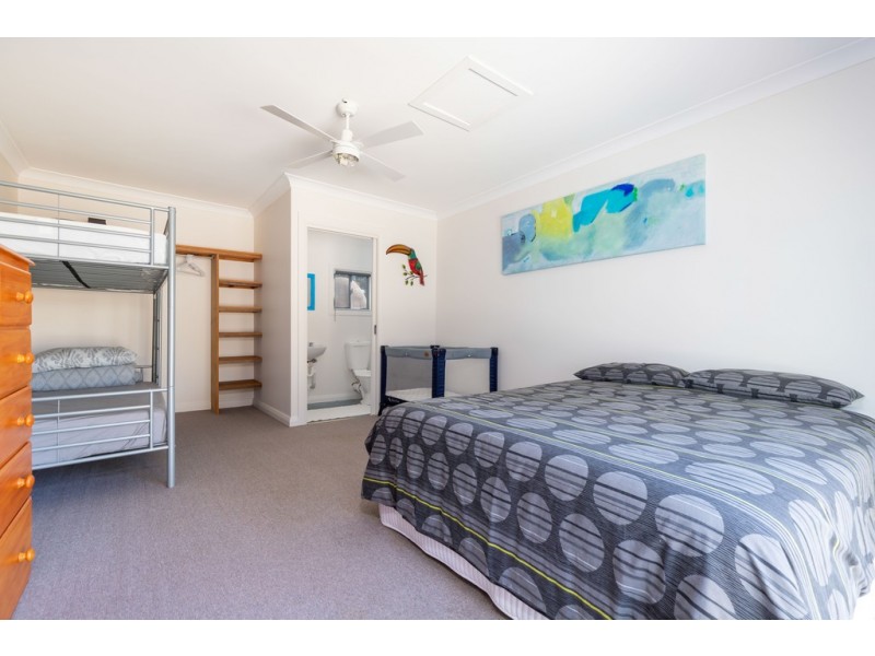 39 Thomas Mitchell Crescent, Sunshine Bay NSW 2536