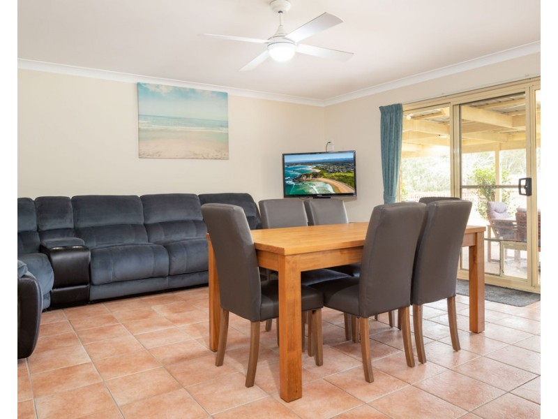 8 Bingie Road, Bergalia NSW 2537