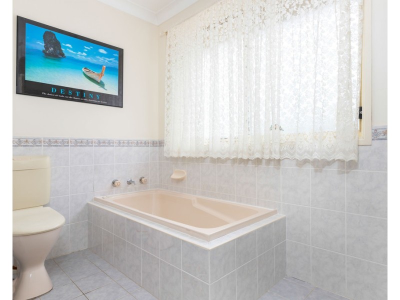 8 Bingie Road, Bergalia NSW 2537