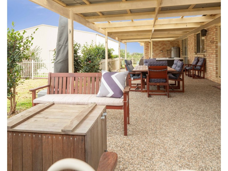 8 Bingie Road, Bergalia NSW 2537