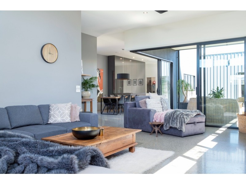 21 Bagarin Avenue, Tomakin NSW 2537