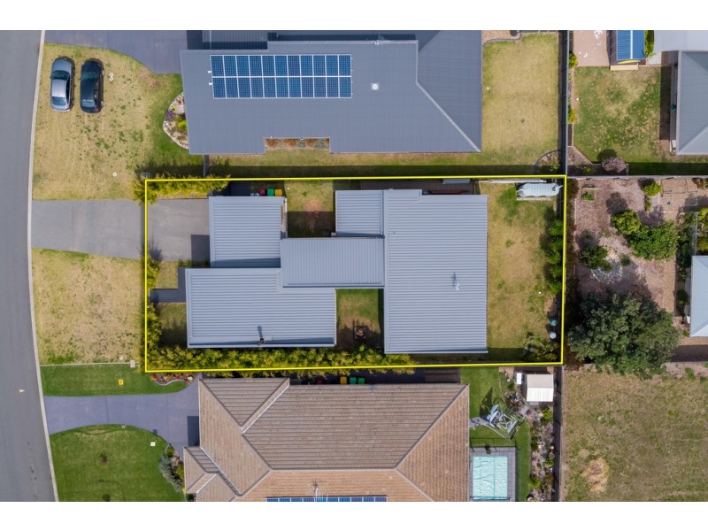 21 Bagarin Avenue, Tomakin NSW 2537