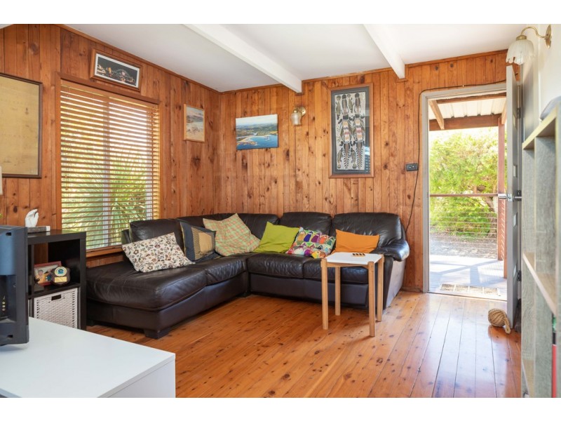 35 Forest Parade, Tomakin NSW 2537
