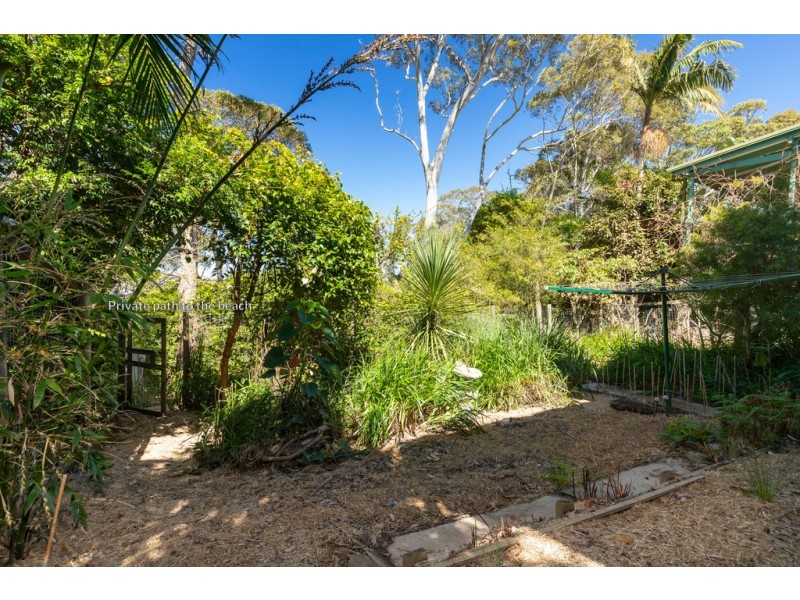 35 Forest Parade, Tomakin NSW 2537