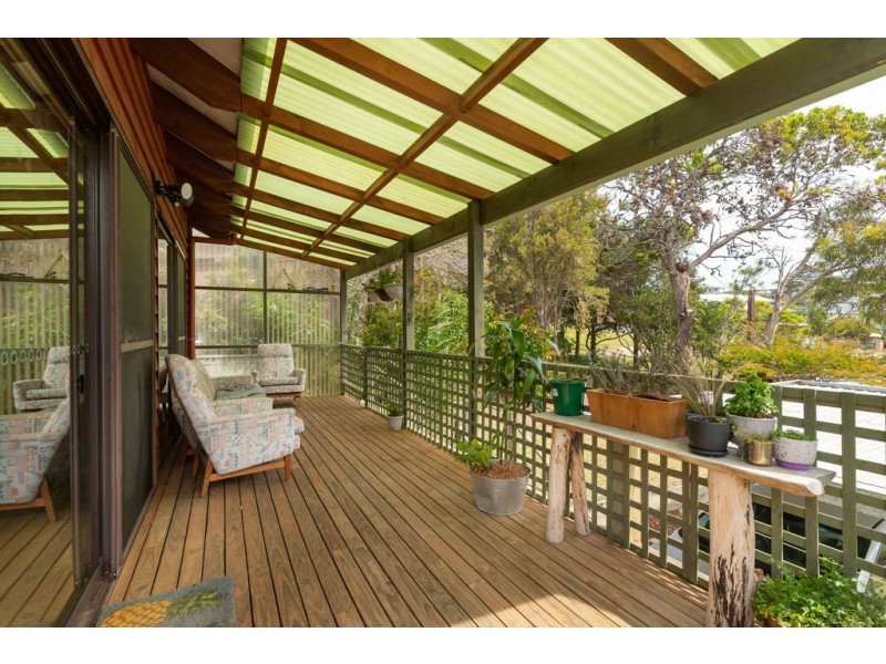 380 George Bass Drive, Malua Bay NSW 2536