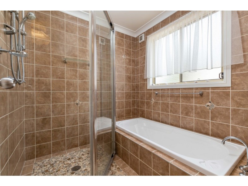 82 Spencer Street, Moruya NSW 2537