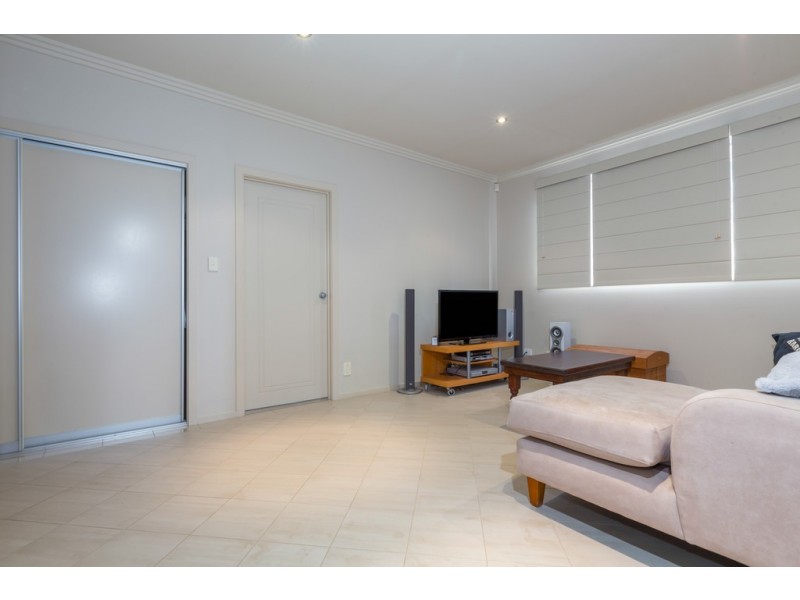 16 Calga Crescent, Catalina NSW 2536