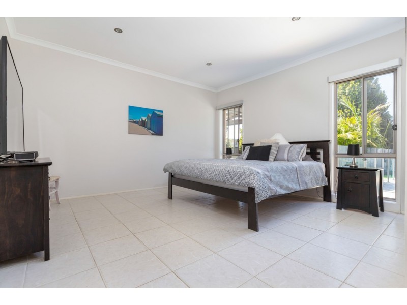 44 Grant Street, Broulee NSW 2537