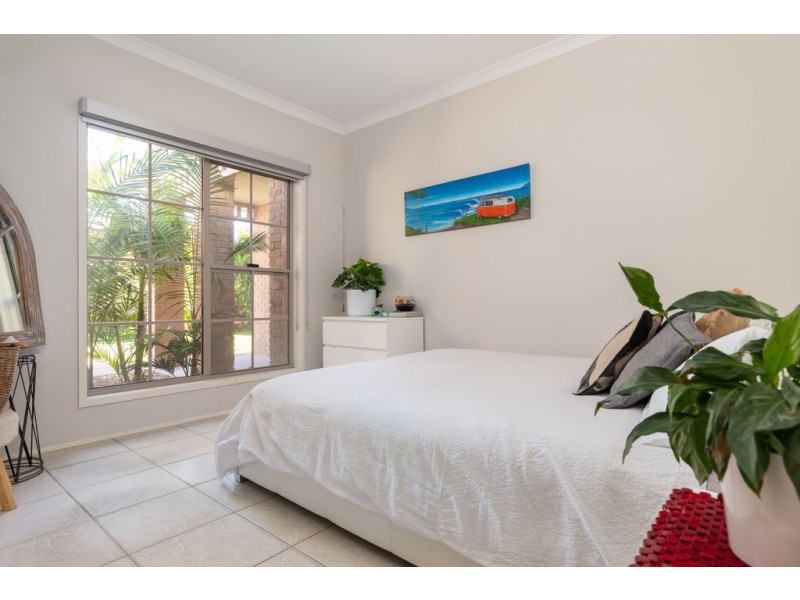 44 Grant Street, Broulee NSW 2537