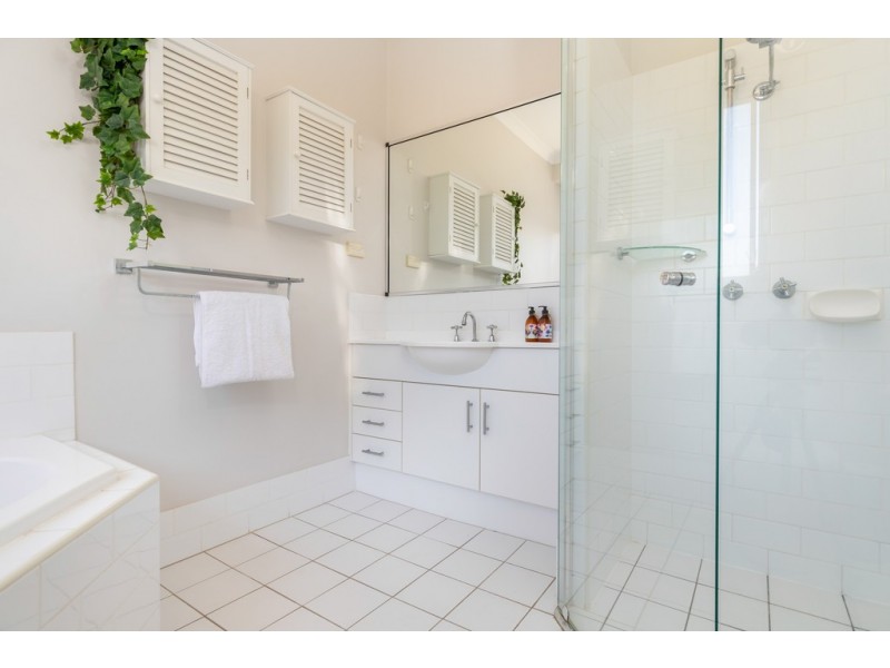 44 Grant Street, Broulee NSW 2537