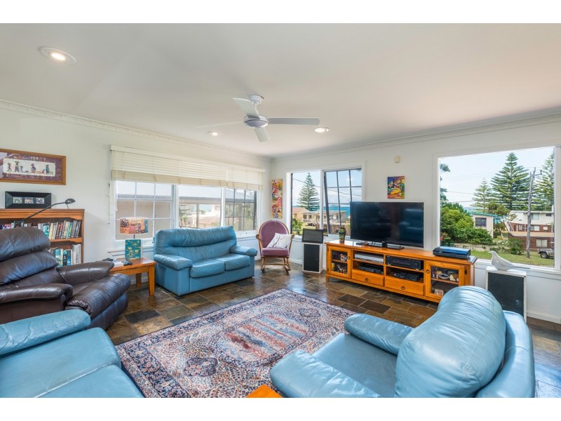 25 Sandy Place, Long Beach NSW 2536