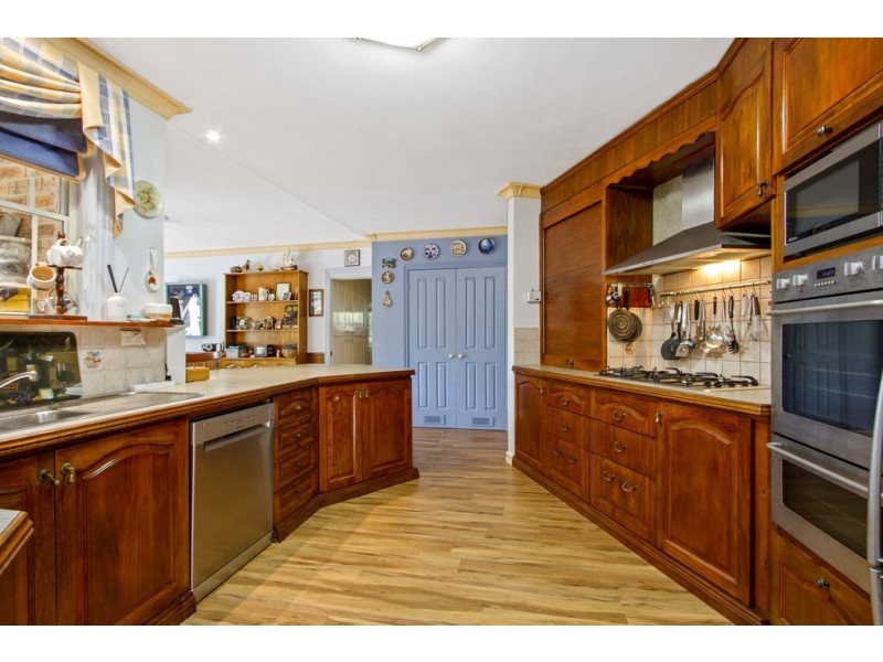 11 Zanthus Drive, Broulee NSW 2537