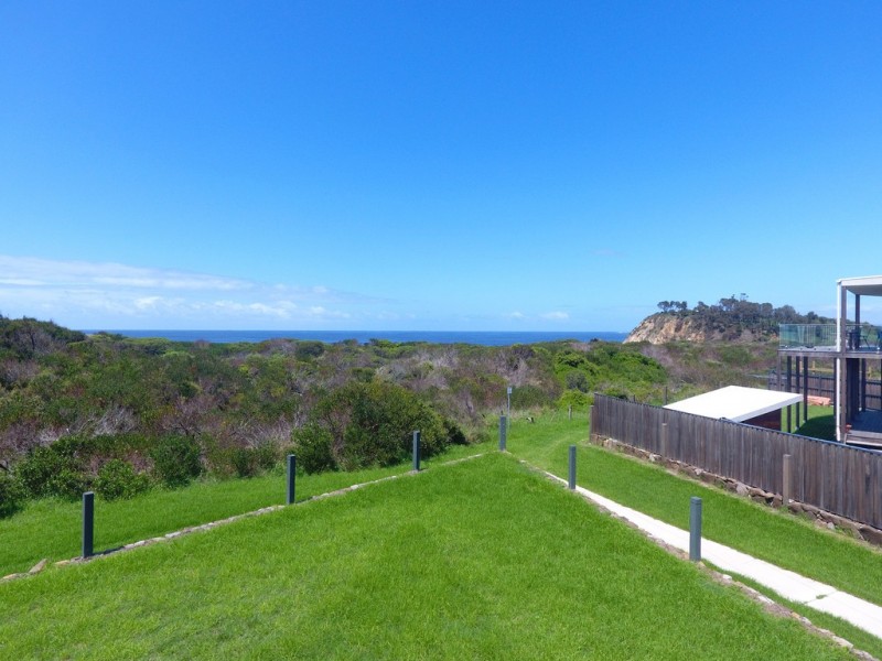 17 Beachside Boulevard, Tomakin NSW 2537