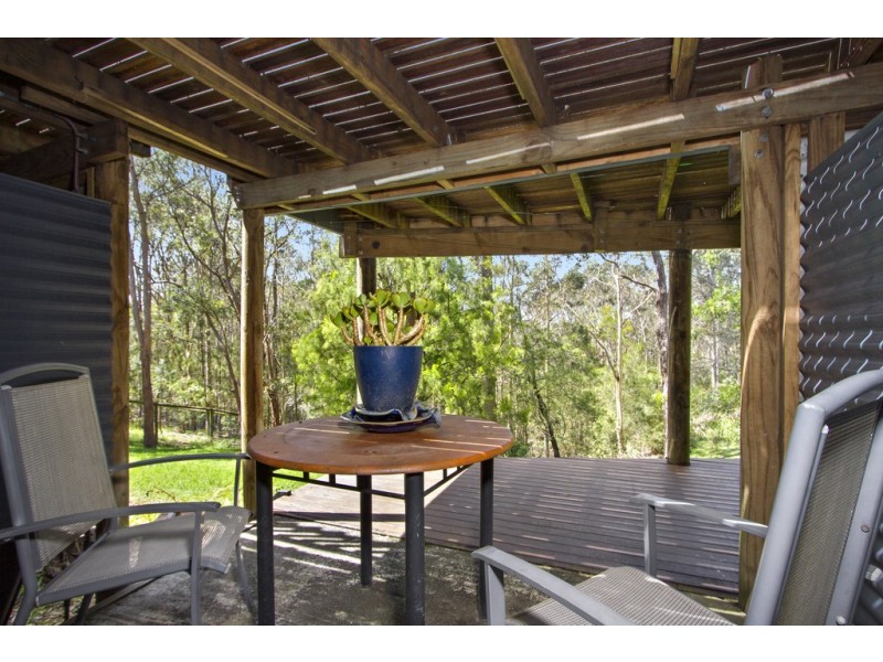 4 Crest Crescent, Moruya Heads NSW 2537