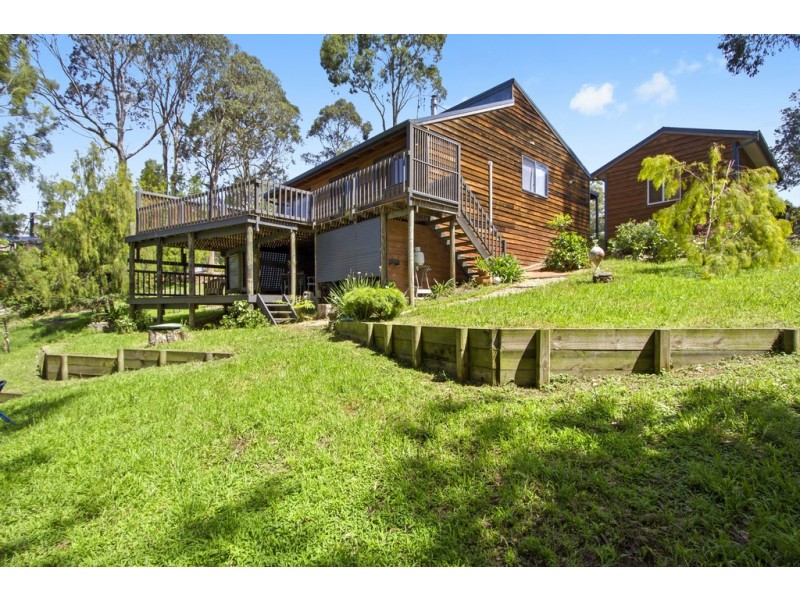 4 Crest Crescent, Moruya Heads NSW 2537