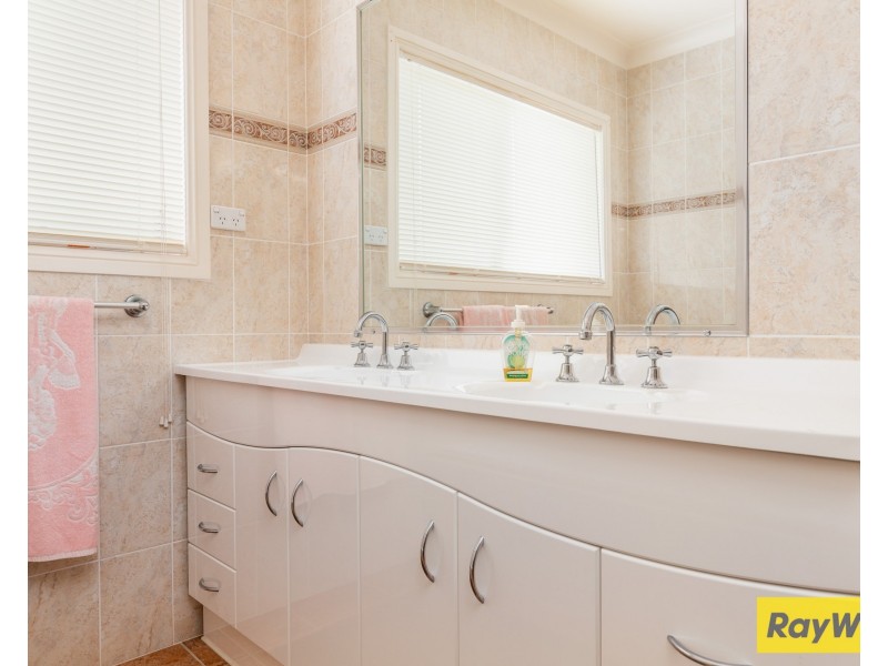 1 Lawson Place, Sunshine Bay NSW 2536