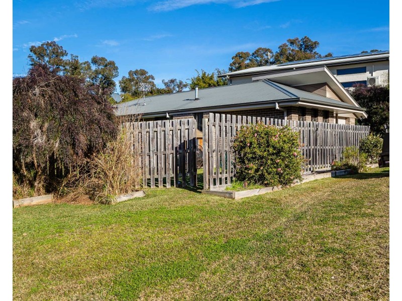 4 Bowerbird Place, Malua Bay NSW 2536