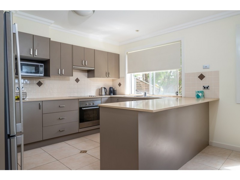 1A Crest Crescent, Moruya Heads NSW 2537
