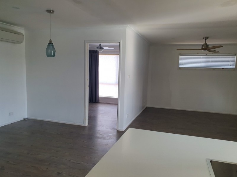 4 Joseph Street, Batehaven NSW 2536