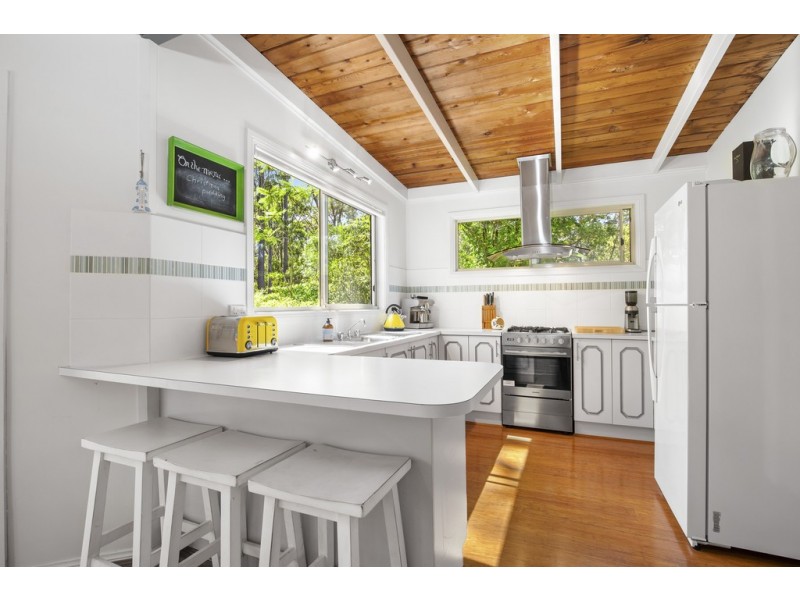 1 Connells Close, Mossy Point NSW 2537