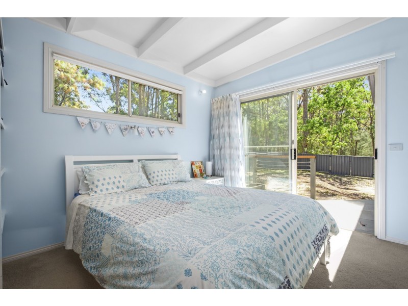 1 Connells Close, Mossy Point NSW 2537