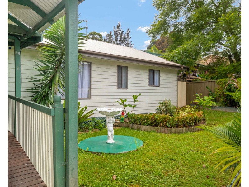 24 Tomakin Place, Tomakin NSW 2537