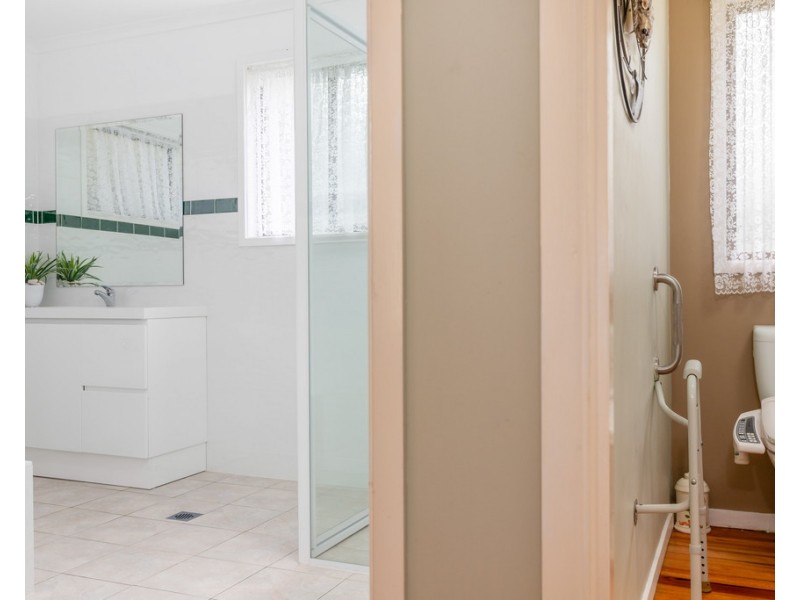 24 Tomakin Place, Tomakin NSW 2537