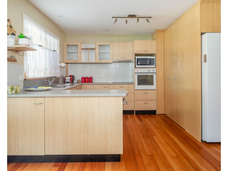 24 Tomakin Place, Tomakin NSW 2537
