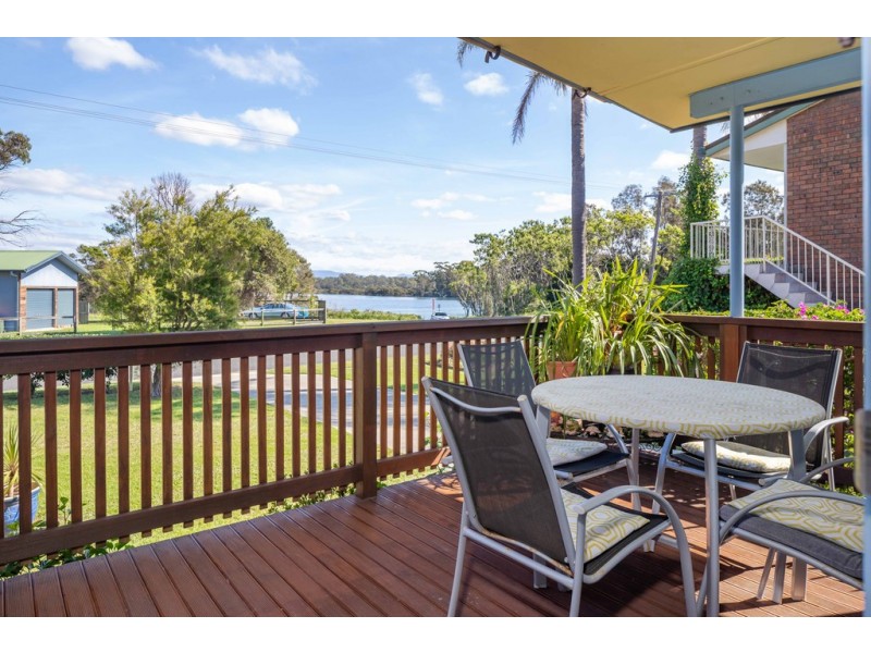 74 Sunpatch Parade, Tomakin NSW 2537