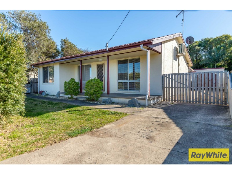 4 Yarralumla Crescent, Tomakin NSW 2537