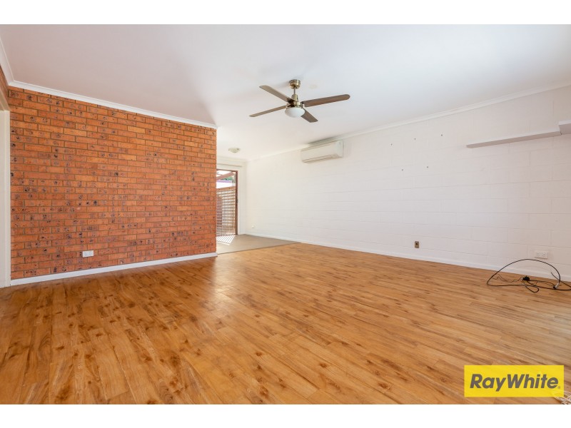 4 Yarralumla Crescent, Tomakin NSW 2537