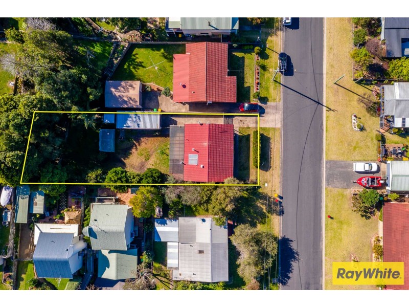 4 Yarralumla Crescent, Tomakin NSW 2537