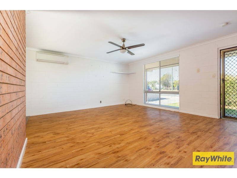 4 Yarralumla Crescent, Tomakin NSW 2537