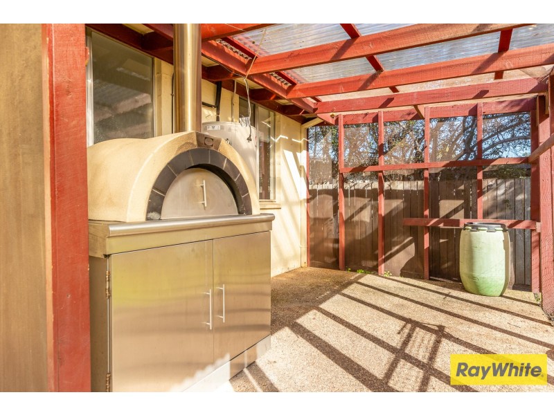 4 Yarralumla Crescent, Tomakin NSW 2537