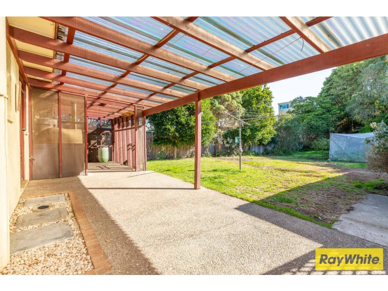4 Yarralumla Crescent, Tomakin NSW 2537
