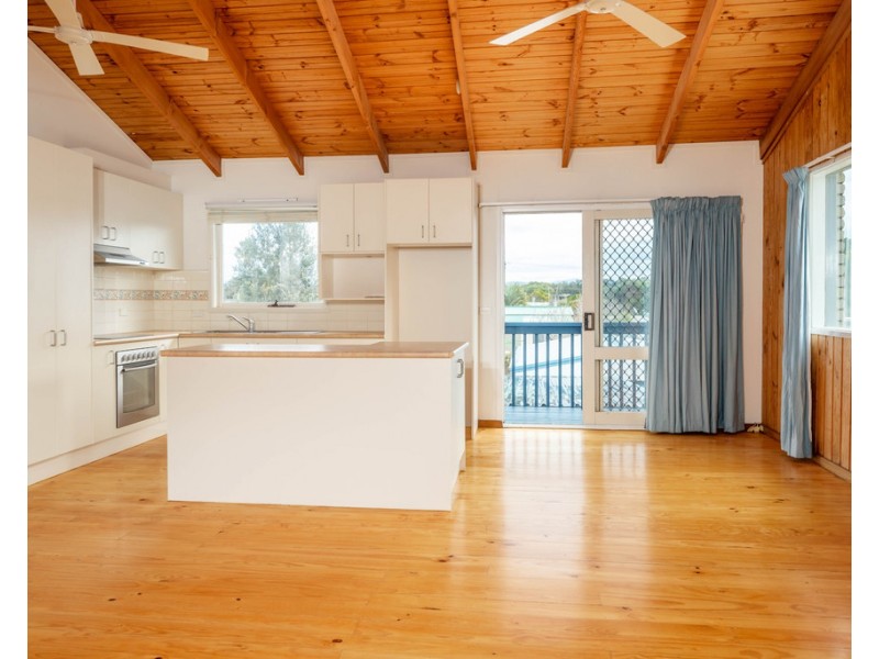 11 Red Hill Parade, Tomakin NSW 2537