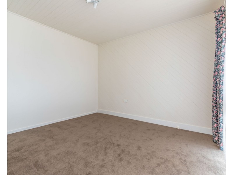 11 Red Hill Parade, Tomakin NSW 2537