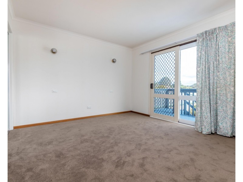 11 Red Hill Parade, Tomakin NSW 2537