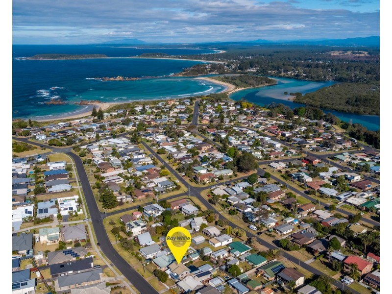 11 Red Hill Parade, Tomakin NSW 2537