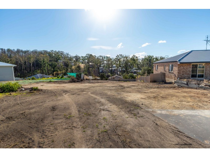 49 The Ridge Road, Malua Bay NSW 2536