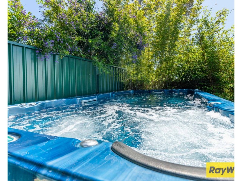 433 George Bass Drive, Malua Bay NSW 2536