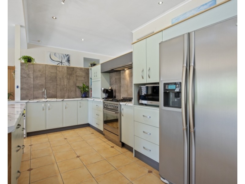 73 Grant Street, Broulee NSW 2537