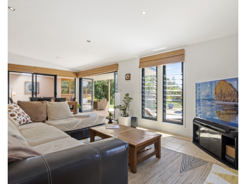 73 Grant Street, Broulee NSW 2537